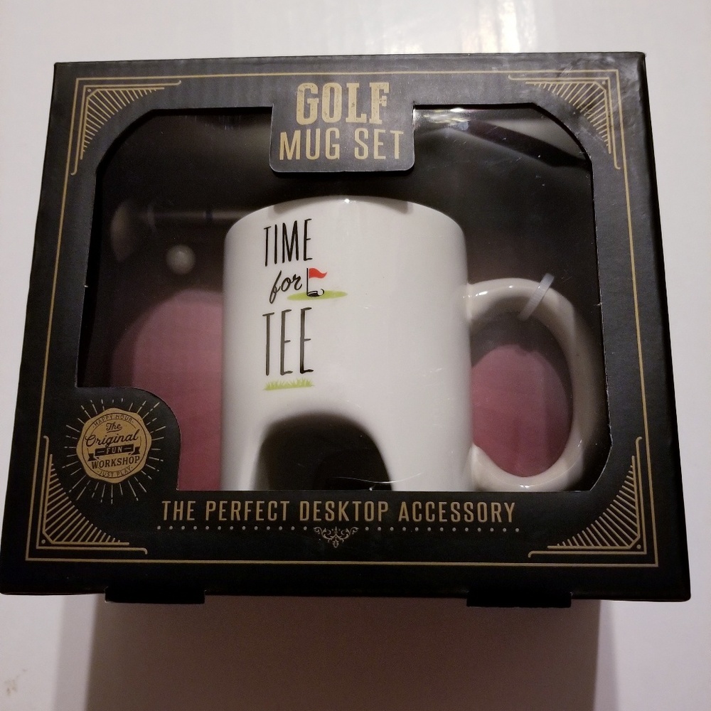 Golf Mug Set  Includes: mug, ball & mini g…